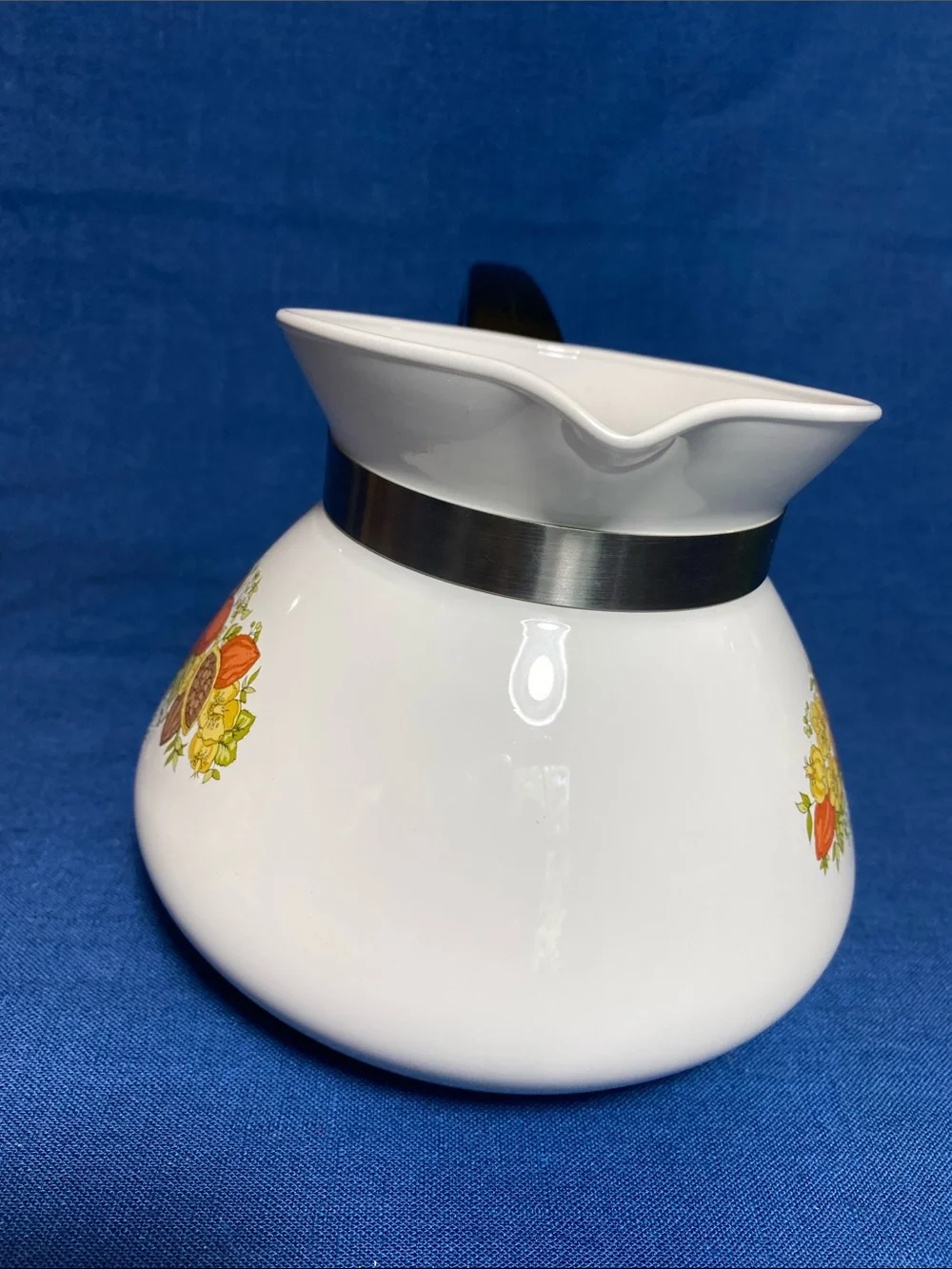 Corningware Vintage 6 cup Teapot P-104 in Spice O’ Life Pattern - no lid